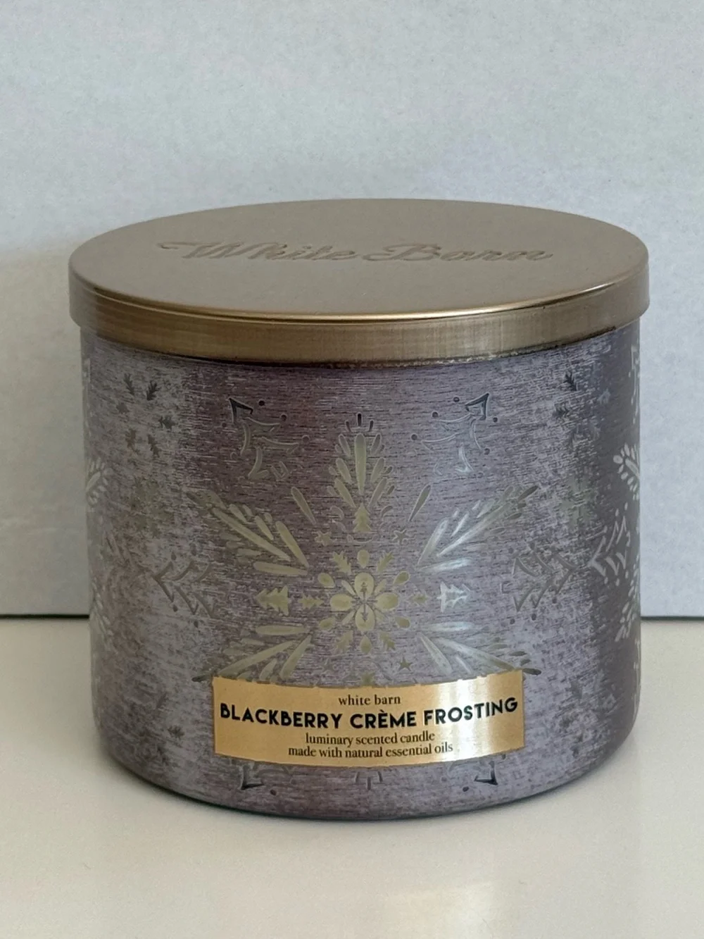 RARE!!! Bath & Body Works BlackBerry Crème Frosting Candle